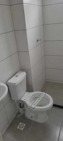 Imagem 6 da galeria do anúncio: Alugo Quarto em Apartamento (feminino)