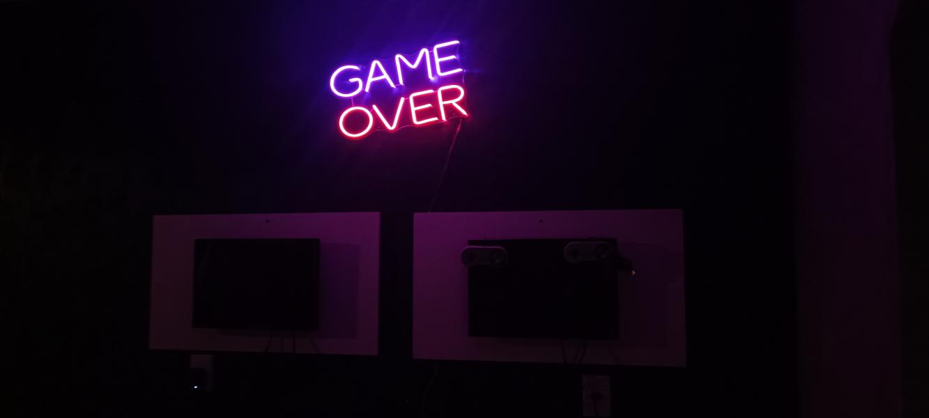 Imagem 3 da galeria do anúncio: Alugo quarto em hostel.