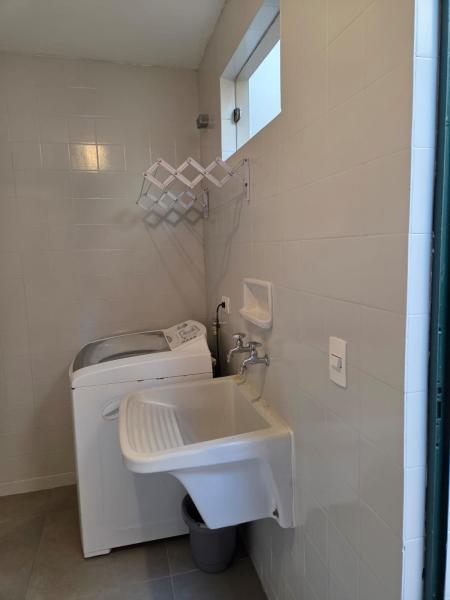 Imagem 10 da galeria do anúncio: Suite confortável em ambiente acolhedor