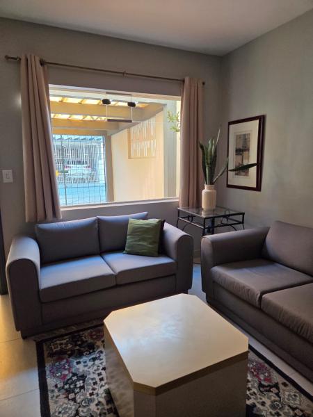 Imagem 4 da galeria do anúncio: Suite confortável em ambiente acolhedor