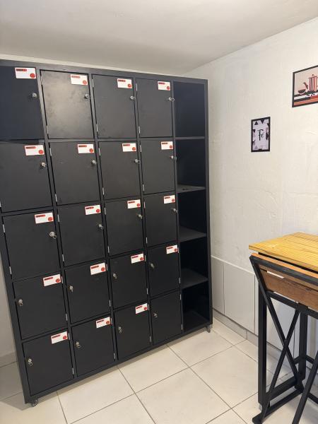 Imagem 4 da galeria do anúncio: Quarto de Solteiro Mobiliado ITAIM BIBI