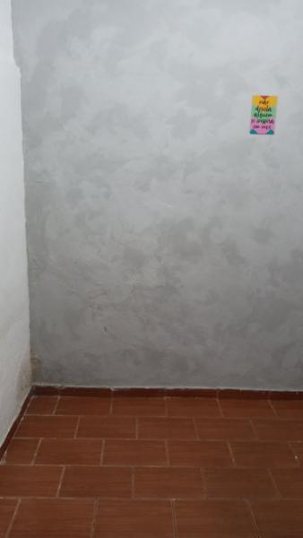 Imagem 2 da galeria do anúncio: Alugou quarto para lésbica solteira. Não tem cama inclua.