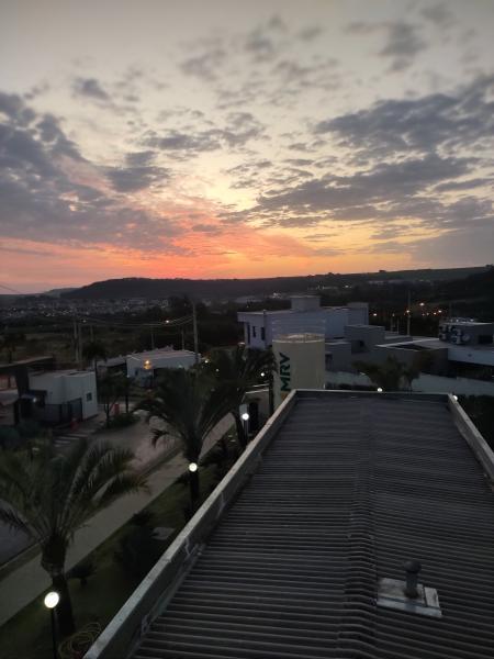 Imagem 6 da galeria do anúncio: não é somente um quarto. tem acesso a area de lazer.