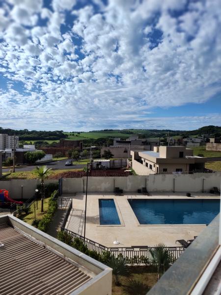 Imagem 4 da galeria do anúncio: não é somente um quarto. tem acesso a area de lazer.