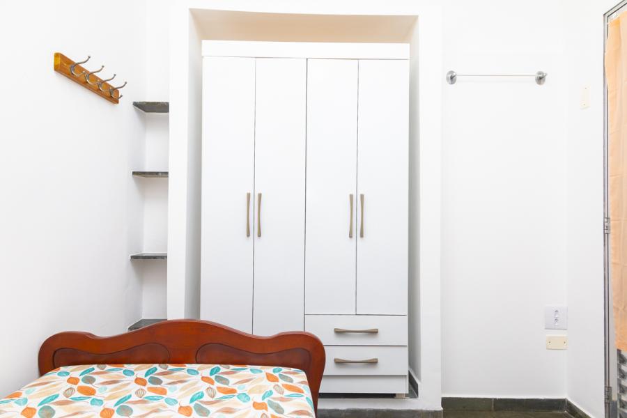 Imagem 3 da galeria do anúncio: Quarto individual masculino (n° 7) / metrô Santa Cruz