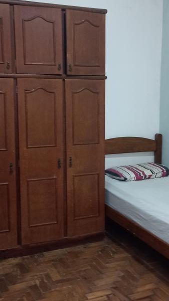 Imagem 1 da galeria do anúncio: Quarto mobiliado frente a PUC Coreu