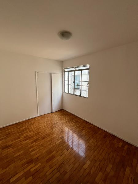 Imagem 5 da galeria do anúncio: Vaga disponível em quarto amplo – Bairro Sion