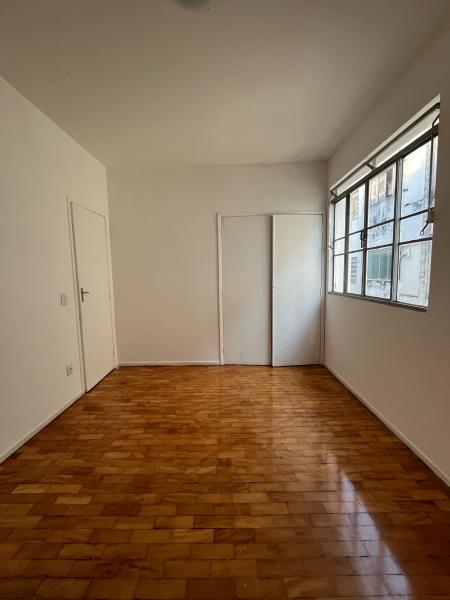Imagem 4 da galeria do anúncio: Vaga disponível em quarto amplo – Bairro Sion