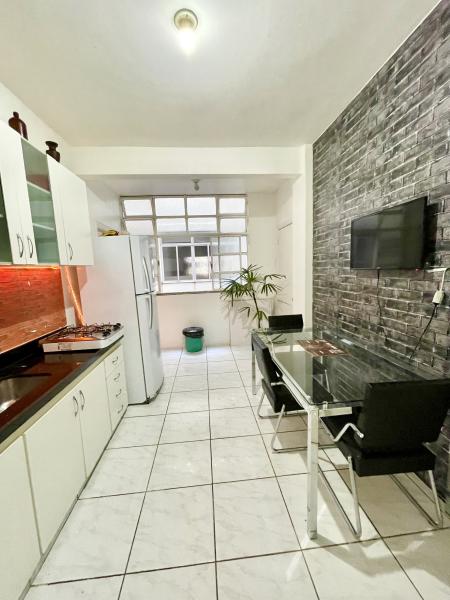 Imagem 5 da galeria do anúncio: CO20301 QUARTO INDIVIDUAL C/ CAMA DE CASAL SAVASSI