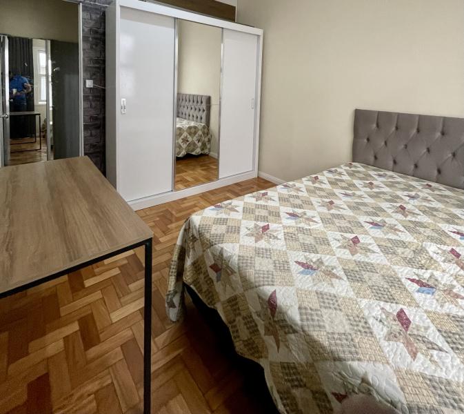 Imagem 6 da galeria do anúncio: CO20301 QUARTO INDIVIDUAL C/ CAMA DE CASAL SAVASSI