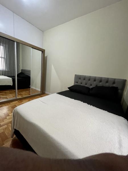 Imagem 8 da galeria do anúncio: CO20301 QUARTO INDIVIDUAL C/ CAMA DE CASAL SAVASSI