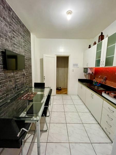 Imagem 4 da galeria do anúncio: CO20301 QUARTO INDIVIDUAL C/ CAMA DE CASAL SAVASSI