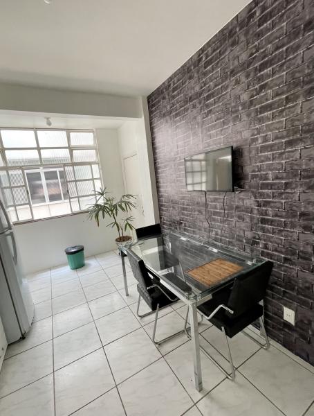 Imagem 1 da galeria do anúncio: CO20301 QUARTO INDIVIDUAL C/ CAMA DE CASAL SAVASSI