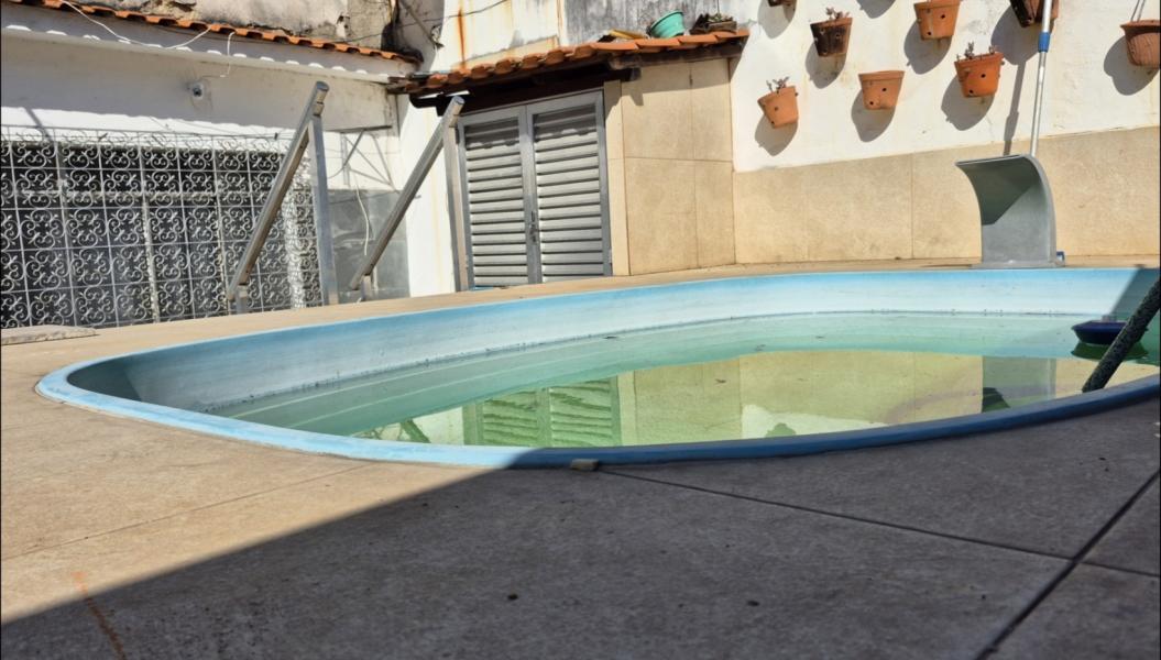 Imagem 1 da galeria do anúncio: CASA COM PISCINA E TUDO NOVINHO