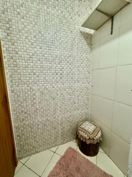 Imagem 7 da galeria do anúncio: Quarto individual, c/ garagem, sobrado triplex, Boqueirão