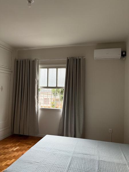 Imagem 12 da galeria do anúncio: SUITE GRANDE EM CASA