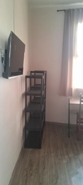 Imagem 1 da galeria do anúncio: alugo dormitório individual mobiliado