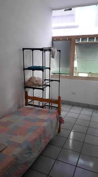 Imagem 1 da galeria do anúncio: Quarto praça da republica