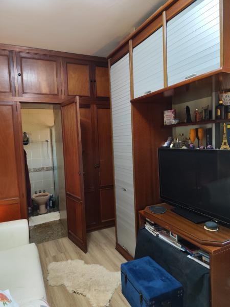 Imagem 5 da galeria do anúncio: uma suite com garagem   e otimos armarios