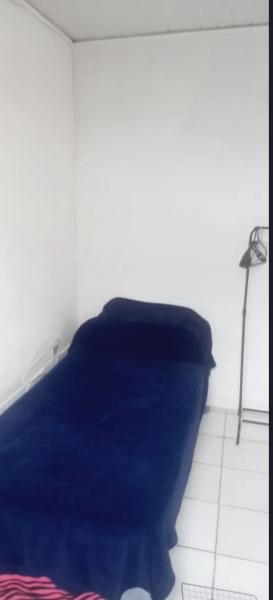 Imagem 1 da galeria do anúncio: QUARTO INDIVIDUAL EM CASA AO LADO DA AVENIDA