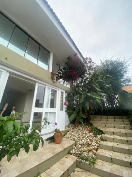 Imagem 1 da galeria do anúncio: Quarto Centro Beira-mar Shopping