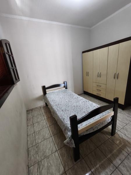 Imagem 1 da galeria do anúncio: Pensão Feminina com quartos individuais