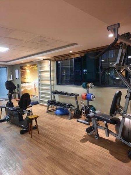 Imagem 8 da galeria do anúncio: QUARTO EM APARTAMENTO PERTO DE METRO, PRIAS E SUPERMERCADOS