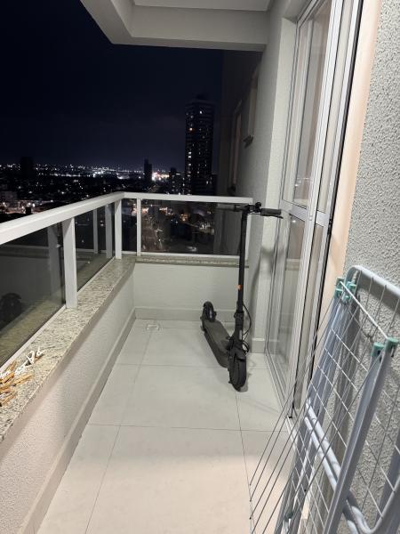 Imagem 13 da galeria do anúncio: Quarto em apartamento decorado e mobiliado