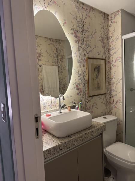 Imagem 10 da galeria do anúncio: Quarto em apartamento decorado e mobiliado