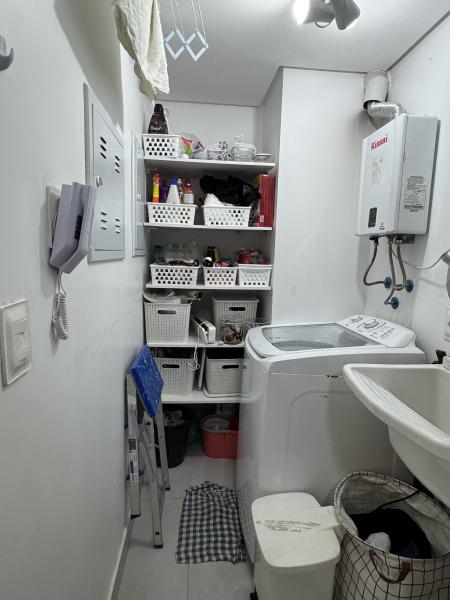 Imagem 16 da galeria do anúncio: Quarto em apartamento decorado e mobiliado