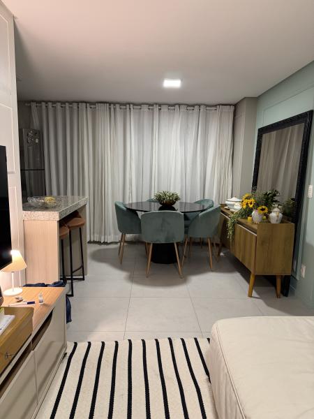 Imagem 7 da galeria do anúncio: Quarto em apartamento decorado e mobiliado