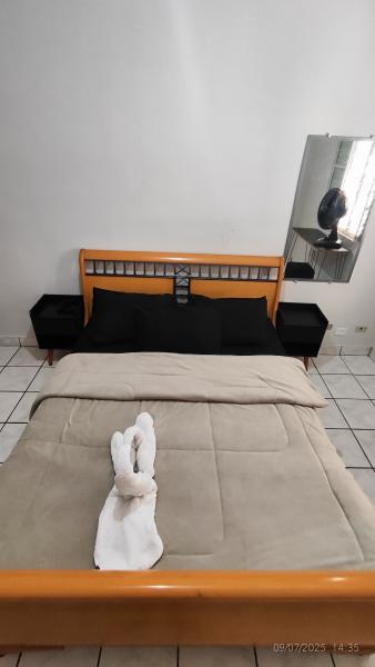 Imagem 3 da galeria do anúncio: Quarto individual CAMA QUEEN SIZE muito perto do aeroporto