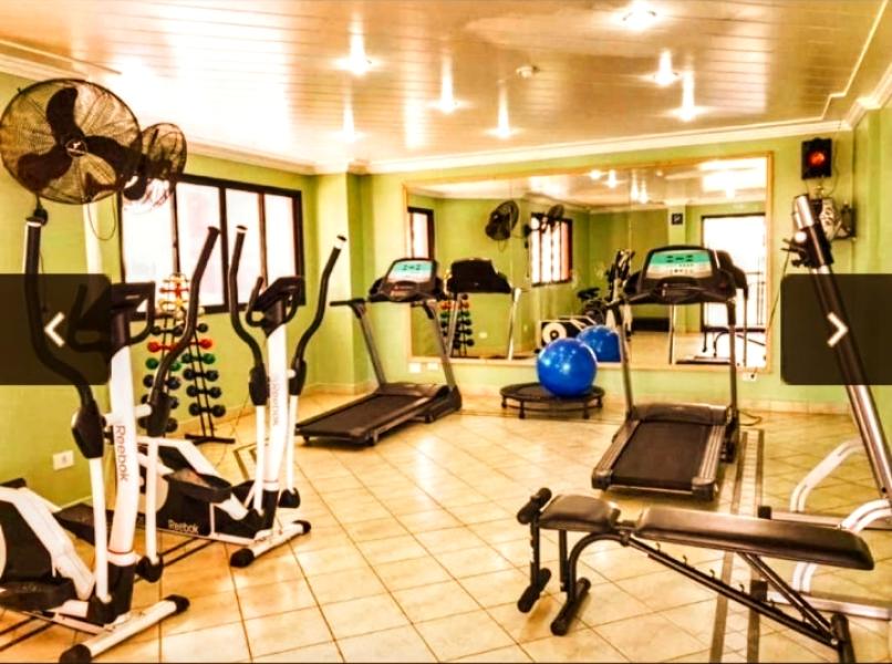 Imagem 6 da galeria do anúncio: Quarto suite indiv. Frente Praia Guilhermina 13 99707 0524