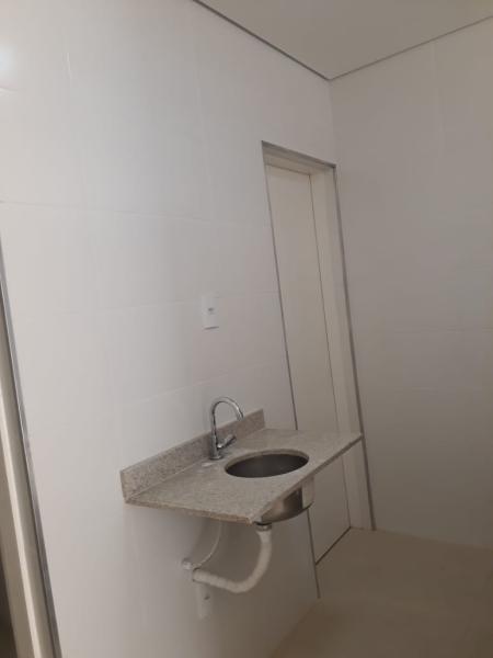 Imagem 9 da galeria do anúncio: Quarto masculino, individual,  mobiliado no bairro Cambui .