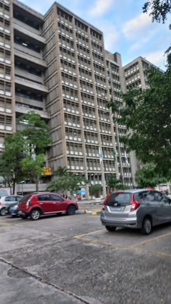 Imagem 7 da galeria do anúncio: Apartamento com quarto compartilhado para moças