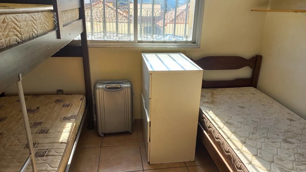 Imagem 10 da galeria do anúncio: Apartamento com quarto compartilhado para moças