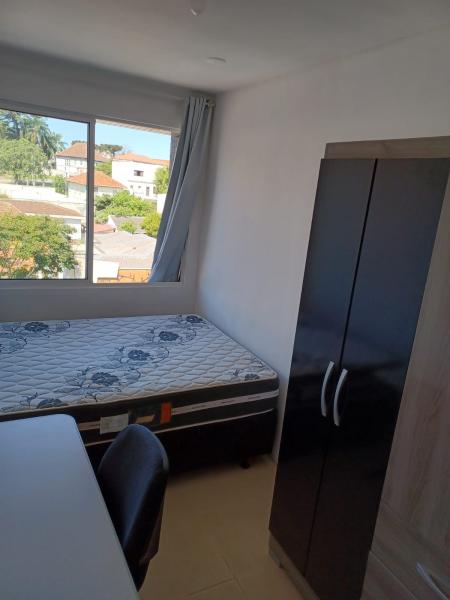 Imagem 3 da galeria do anúncio: QUARTO GRANDE CENTRO CURITIBA