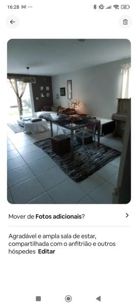 Imagem 7 da galeria do anúncio: Quarto amplo, confortavel e aconchegante.