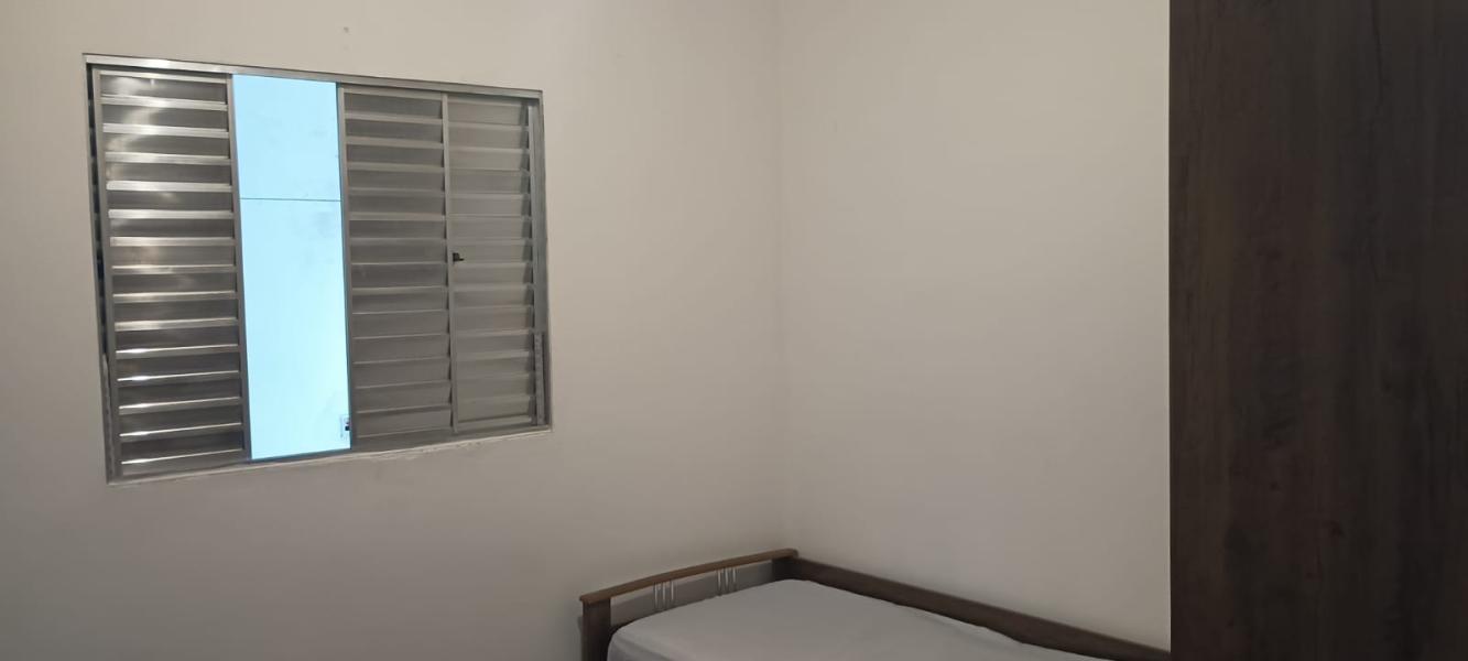 Imagem 9 da galeria do anúncio: ALUGO CASA COM DOIS DORMITÓRIOS
