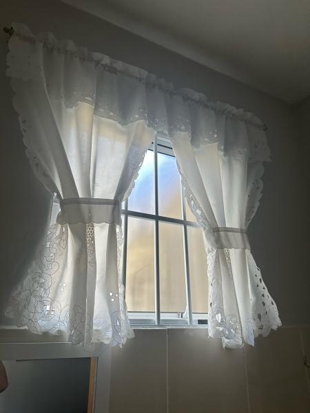 Imagem 3 da galeria do anúncio: Quarto individual para MOÇAS no bairro Renascença