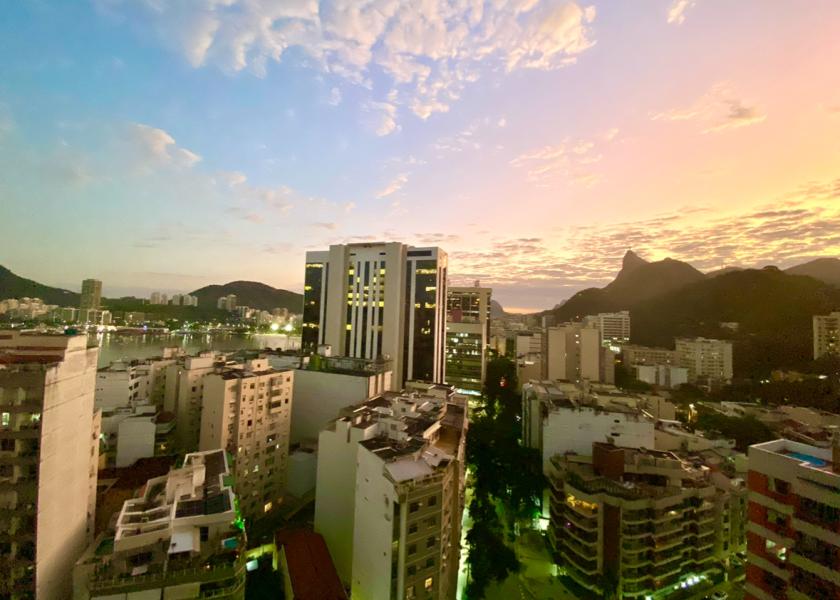 Imagem 1 da galeria do anúncio: QUARTO EM APARTAMENTO PERTO DE METRO, PRIAS E SUPERMERCADOS