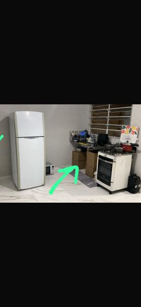 Imagem 1 da galeria do anúncio: Quarto + casa mobiliada