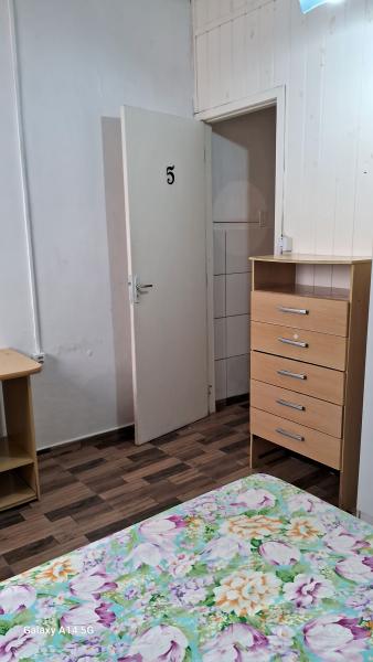 Imagem 3 da galeria do anúncio: Recanto das Borboletas 2: quartos para locação.