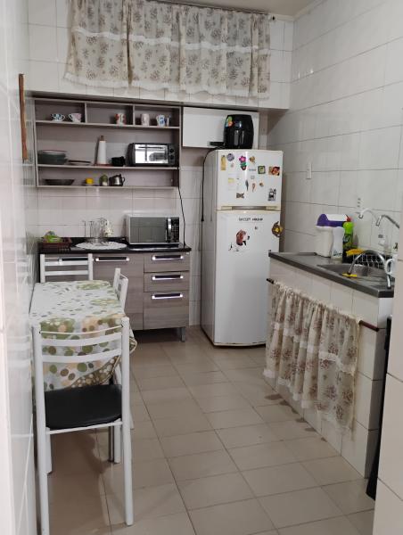 Imagem 17 da galeria do anúncio: Quarto com ar condicionado e banheiro privativo