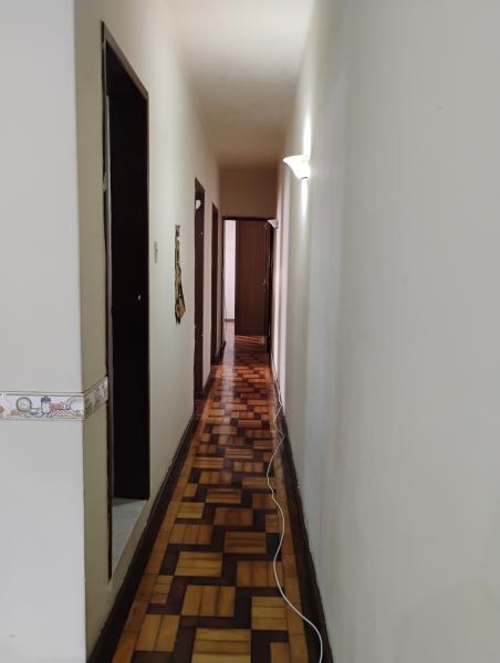 Imagem 18 da galeria do anúncio: Quarto com ar condicionado e banheiro privativo