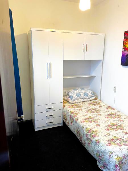 Imagem 1 da galeria do anúncio: Quarto feminino pequeno