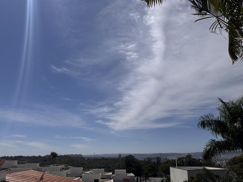 Imagem 11 da galeria do anúncio: Quarto em casa acolhedora com natureza