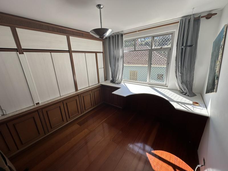 Imagem 5 da galeria do anúncio: 2 Apartamentos : 1 Feminino | 1 Masculino : 5 quartos por ap