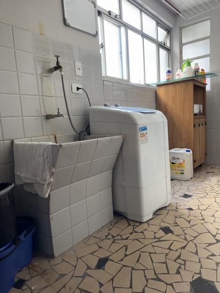 Imagem 4 da galeria do anúncio: 2 Apartamentos : 1 Feminino | 1 Masculino : 5 quartos por ap