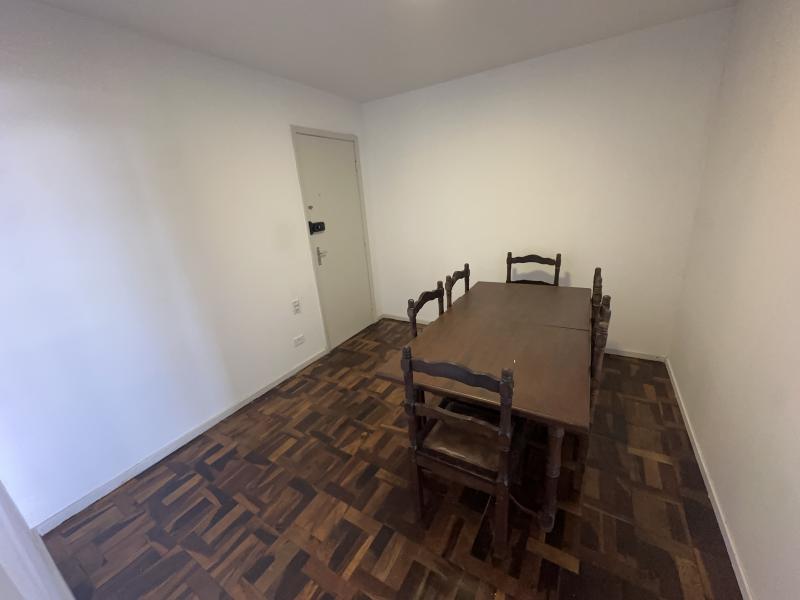 Imagem 3 da galeria do anúncio: 2 Apartamentos : 1 Feminino | 1 Masculino : 5 quartos por ap